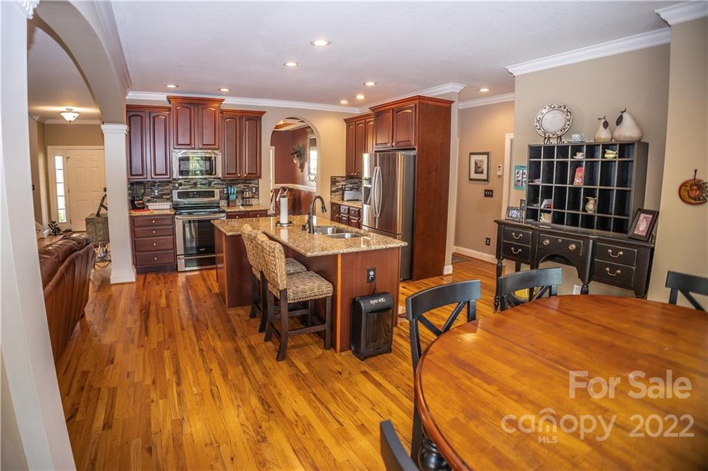 46 Helen Holcombe Way Candler NC 28715
