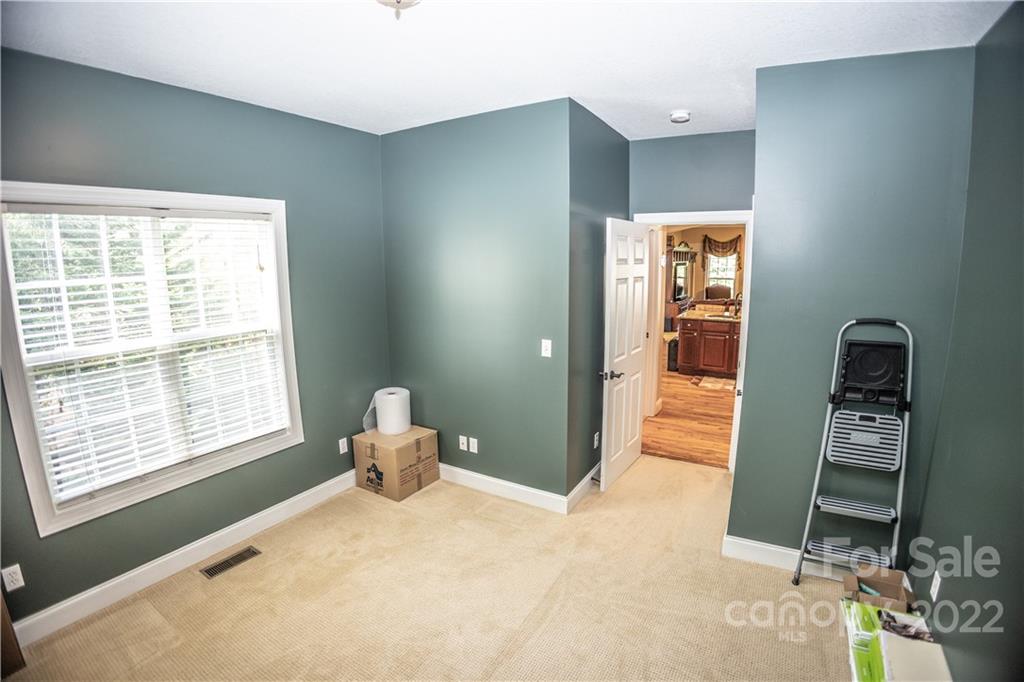 46 Helen Holcombe Way Candler NC 28715