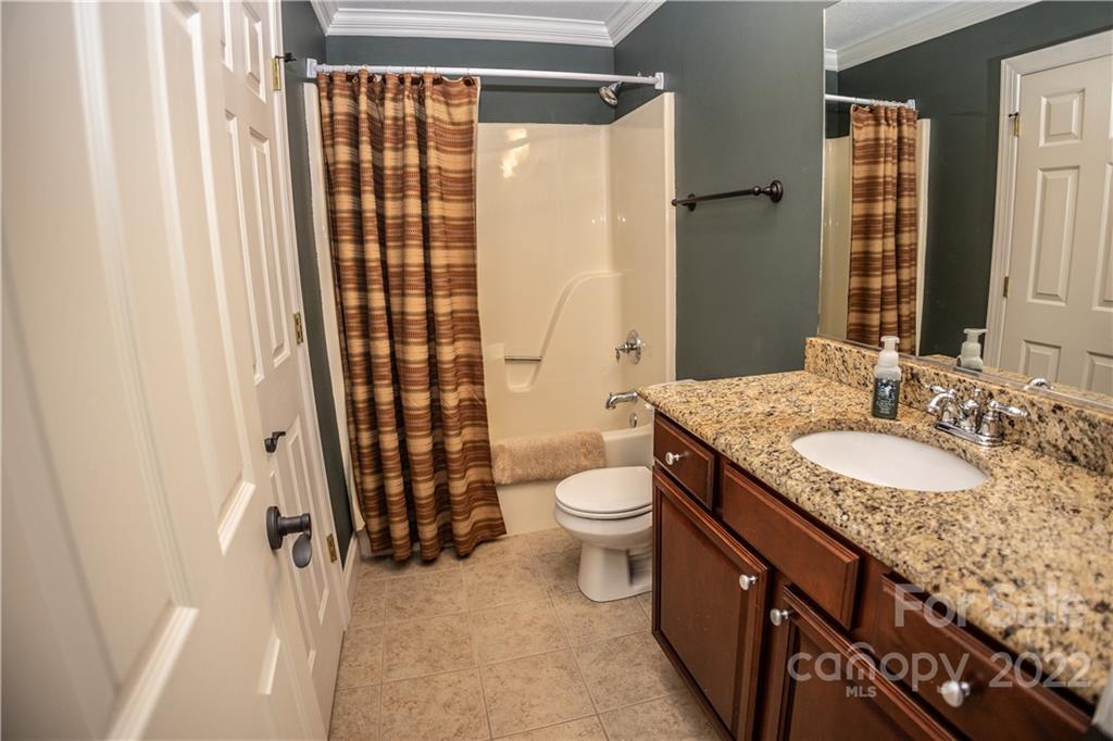 46 Helen Holcombe Way Candler NC 28715