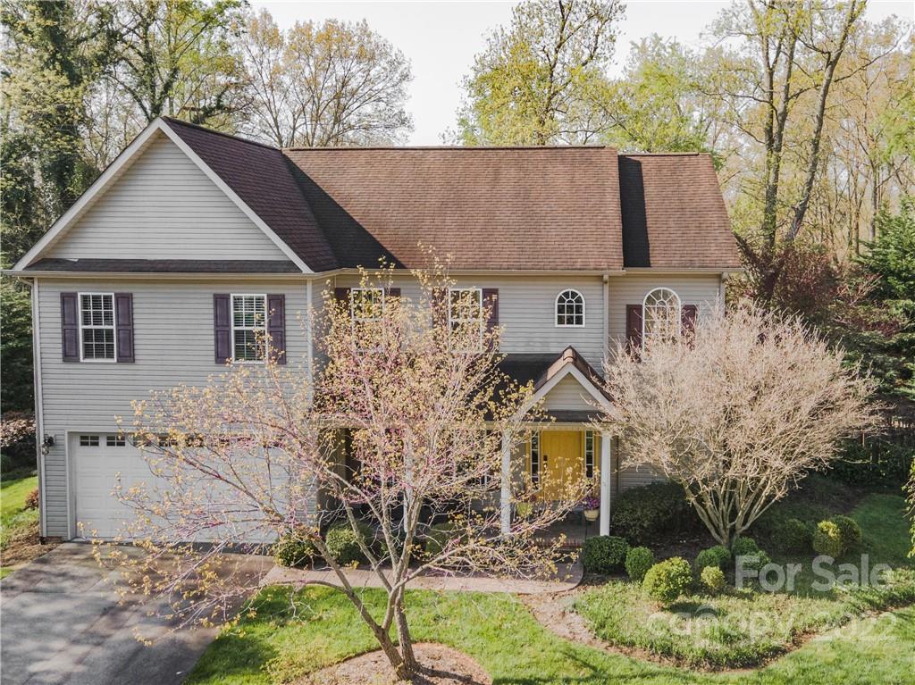 46 Helen Holcombe Way Candler NC 28715