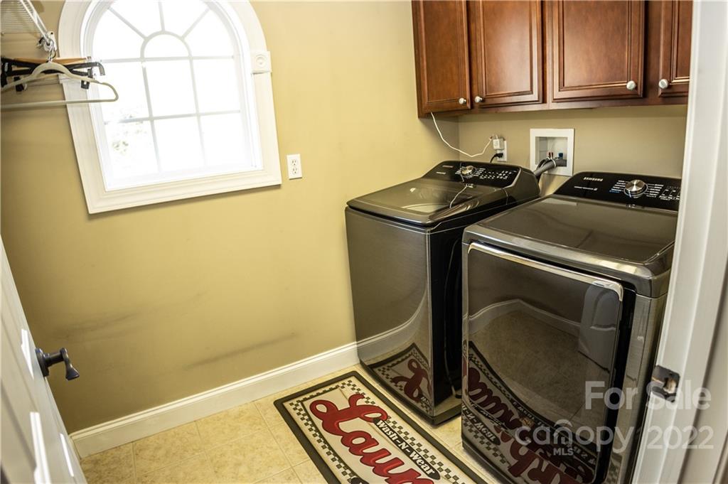 46 Helen Holcombe Way Candler NC 28715