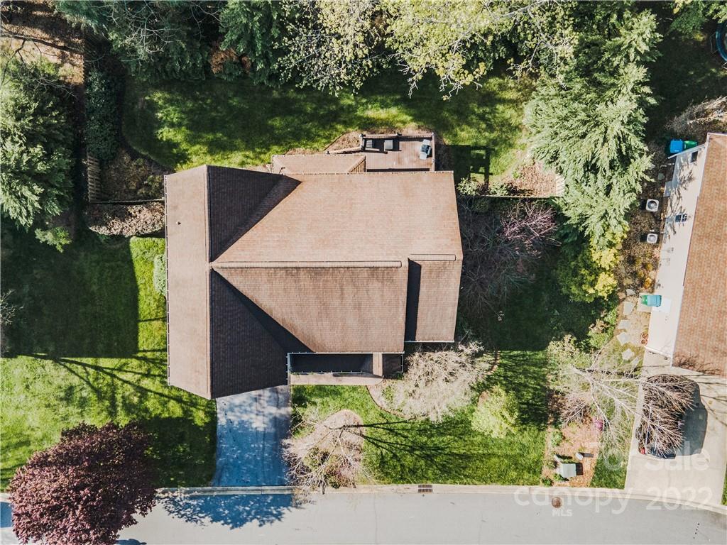 46 Helen Holcombe Way Candler NC 28715