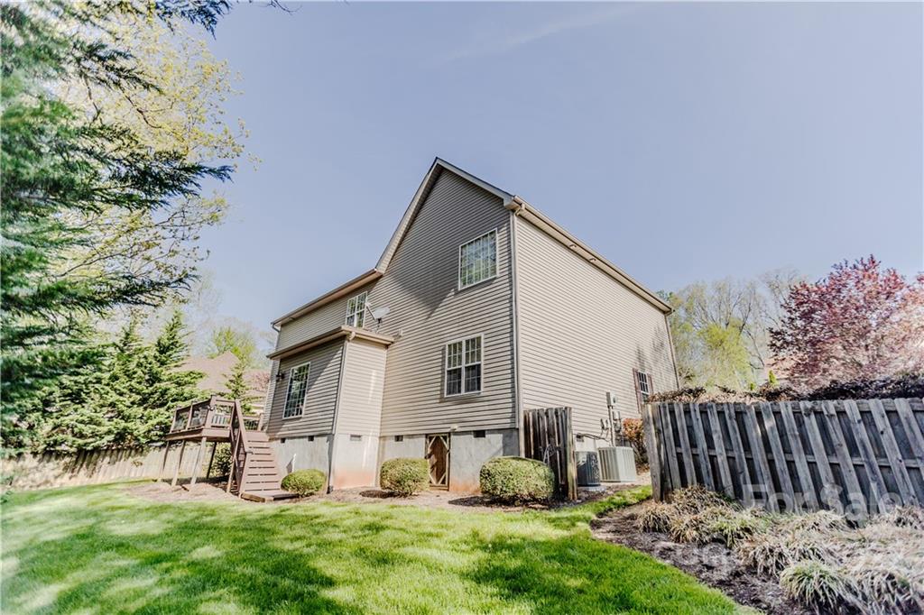46 Helen Holcombe Way Candler NC 28715