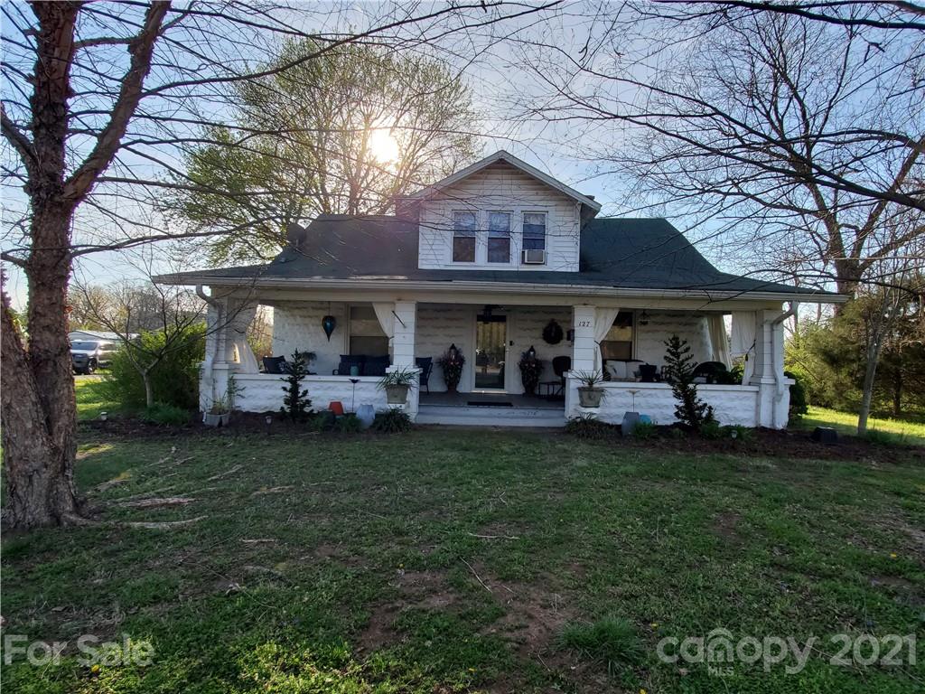 127 17th Street NW Hickory NC 28601