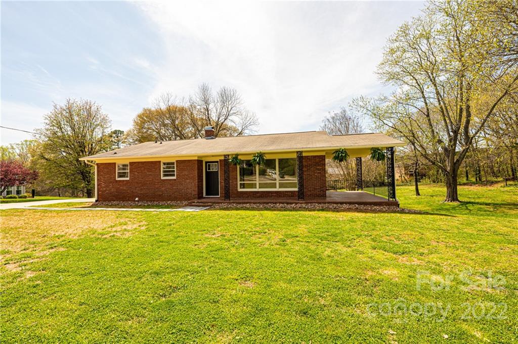 60 40th Avenue Drive NE Hickory NC 28601