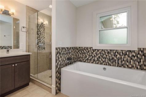 19 Red Oak Road Asheville NC 28804