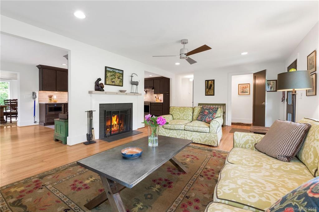 19 Red Oak Road Asheville NC 28804