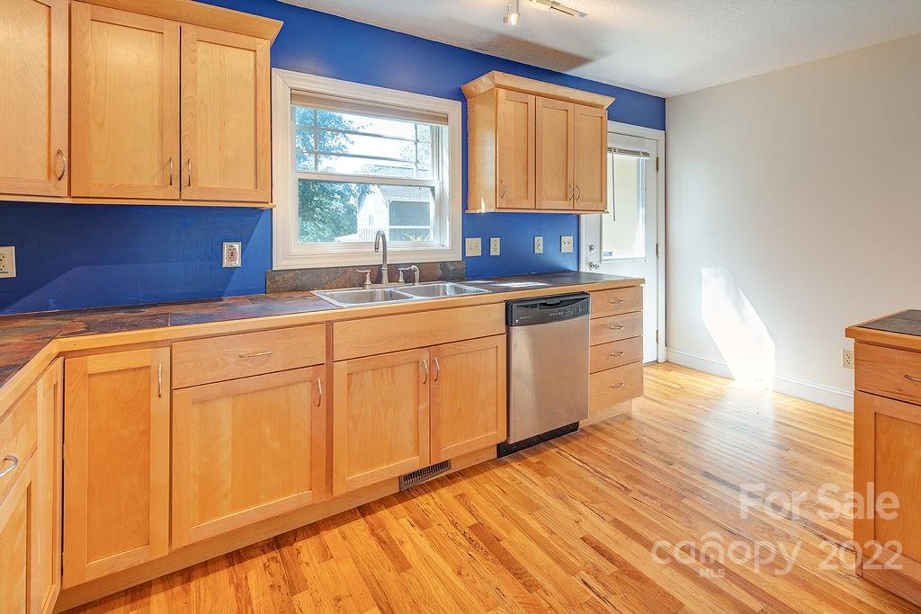 13 Tahkieostie Trail Asheville NC 28806