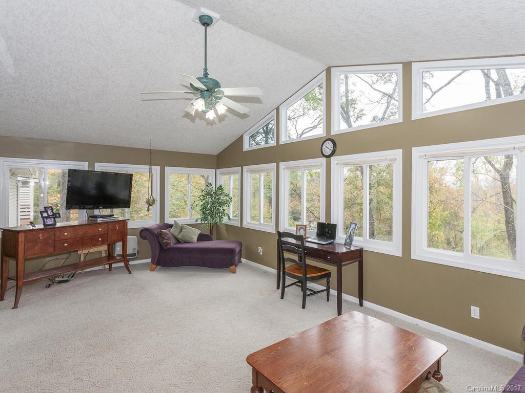 44 Samayoa Place Asheville NC 28806