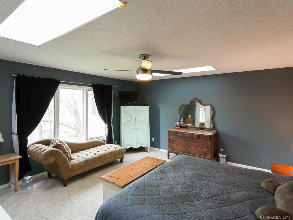 44 Samayoa Place Asheville NC 28806