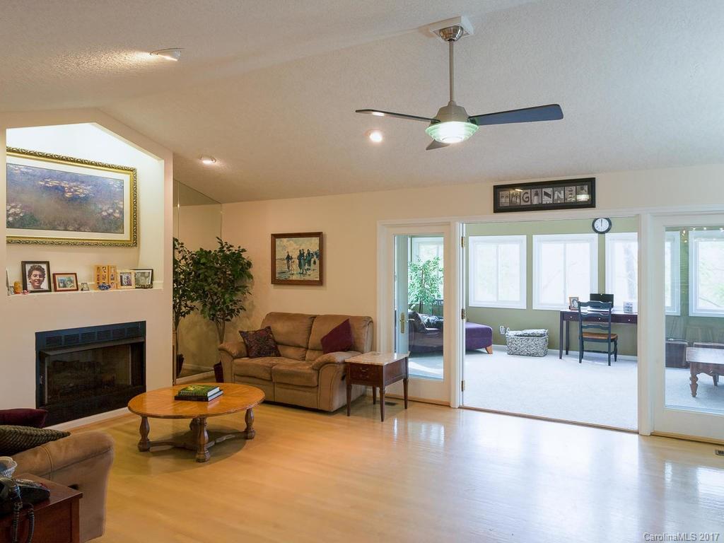44 Samayoa Place Asheville NC 28806