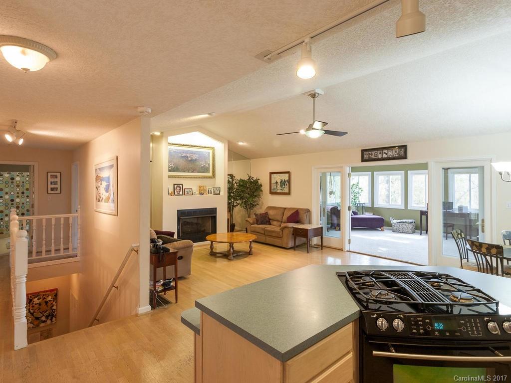 44 Samayoa Place Asheville NC 28806