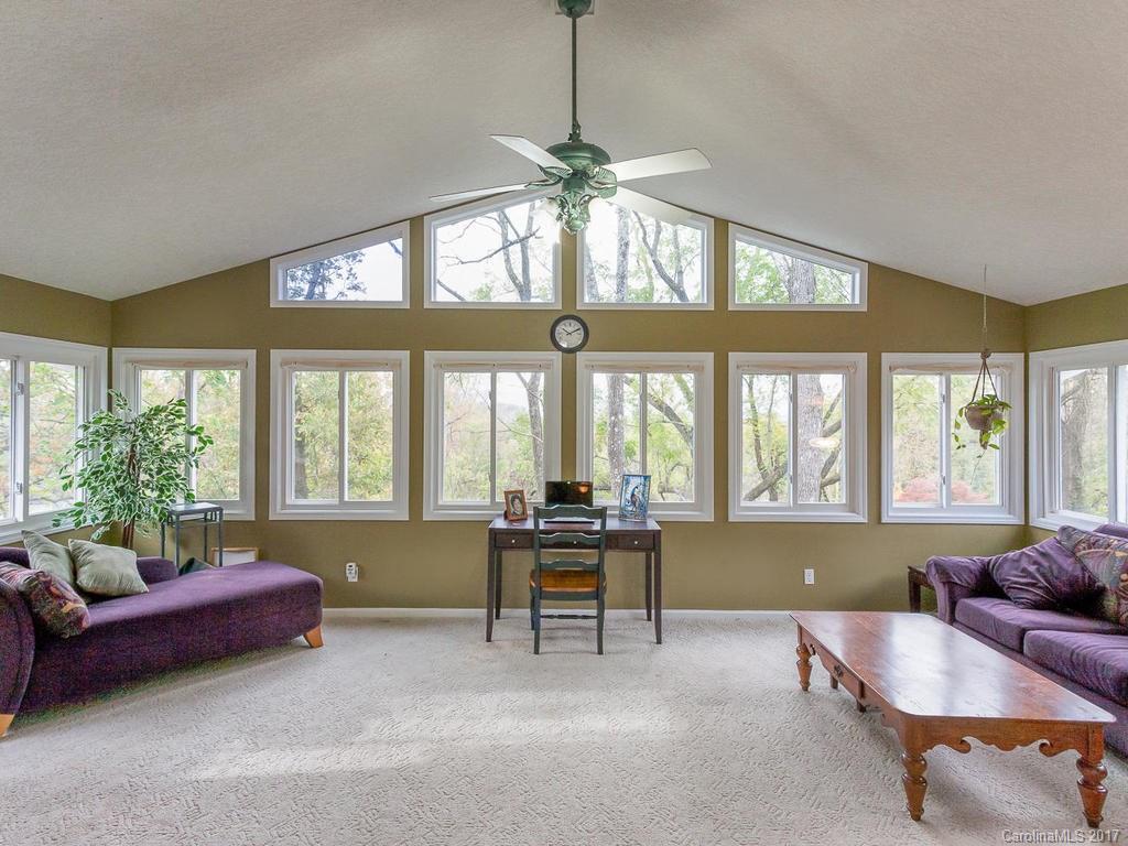 44 Samayoa Place Asheville NC 28806