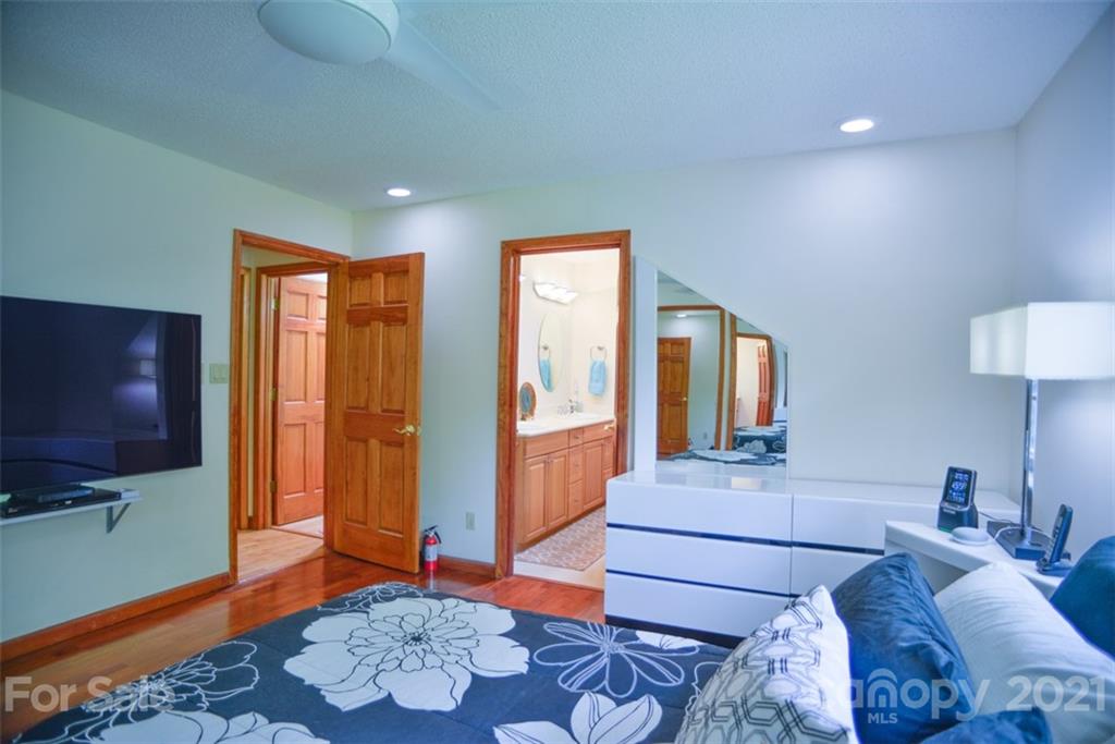 2656 Blue Rock Road Burnsville NC 28714