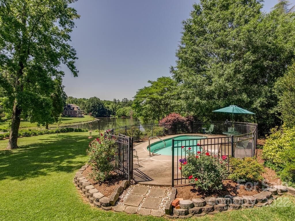 3612 Pickwick Lane Charlotte NC 28211