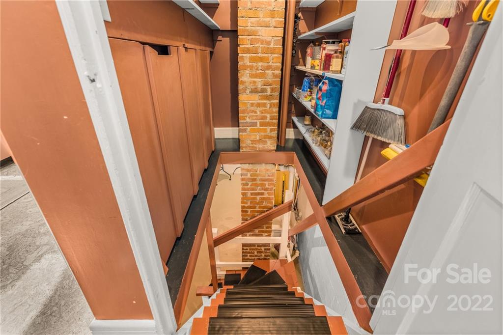177 Woodland Road Asheville NC 28804