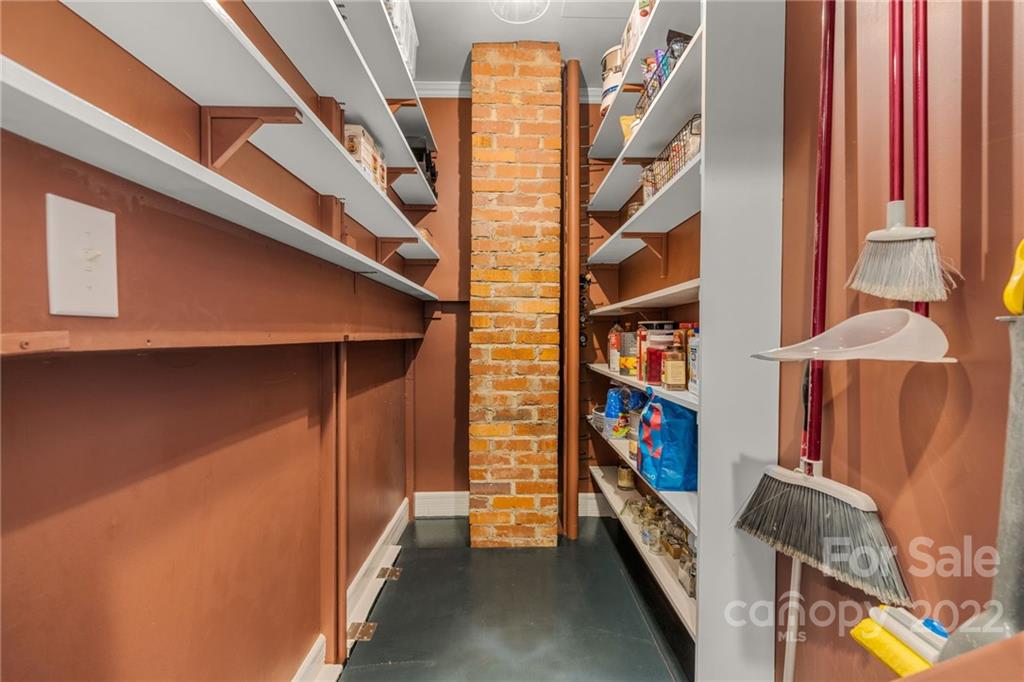 177 Woodland Road Asheville NC 28804