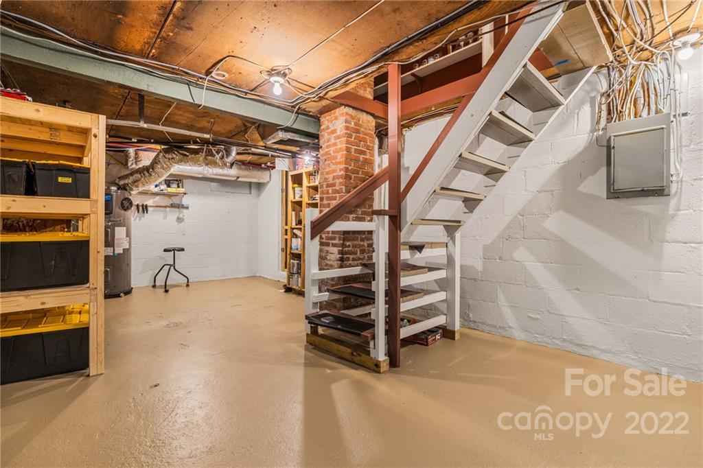 177 Woodland Road Asheville NC 28804