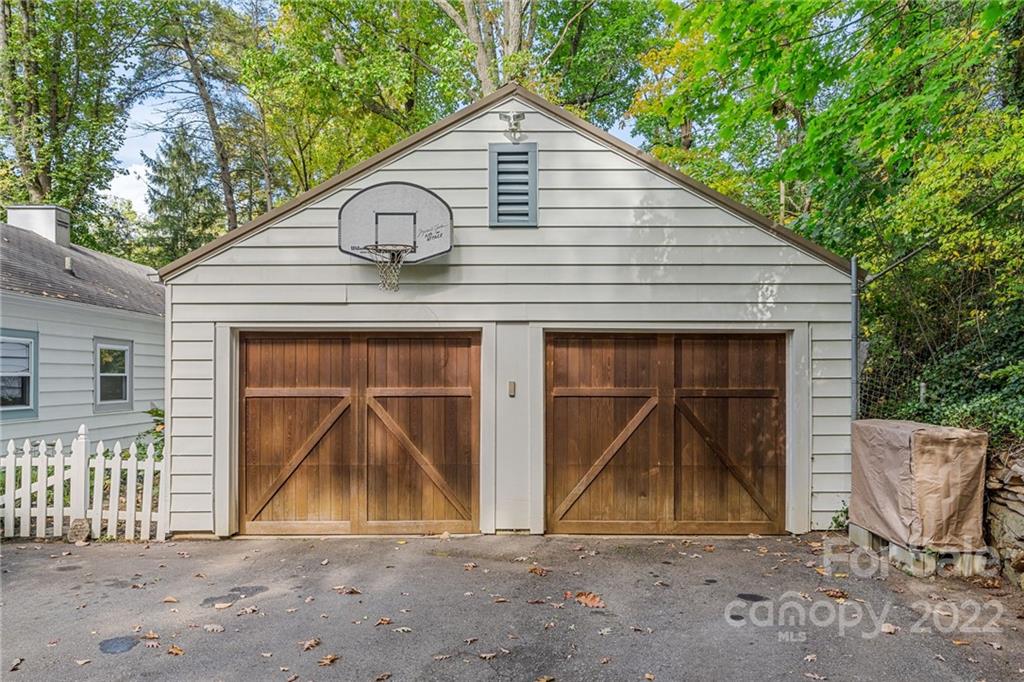 177 Woodland Road Asheville NC 28804