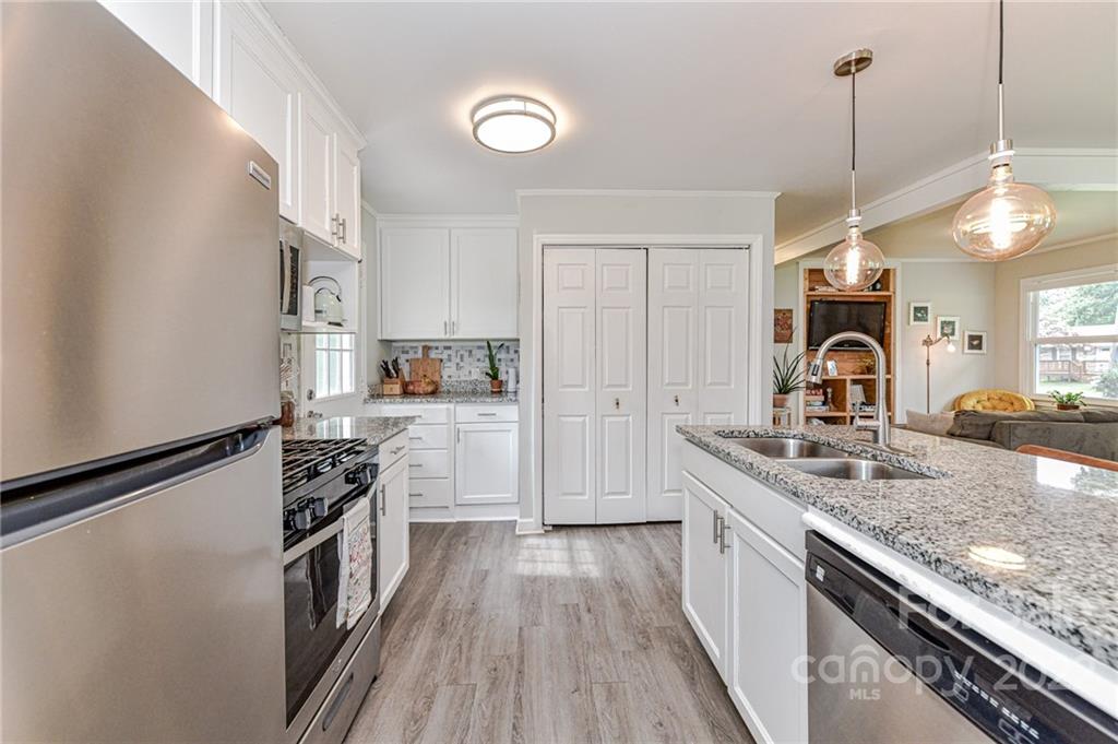 6509 Skycrest Lane Charlotte NC 28217