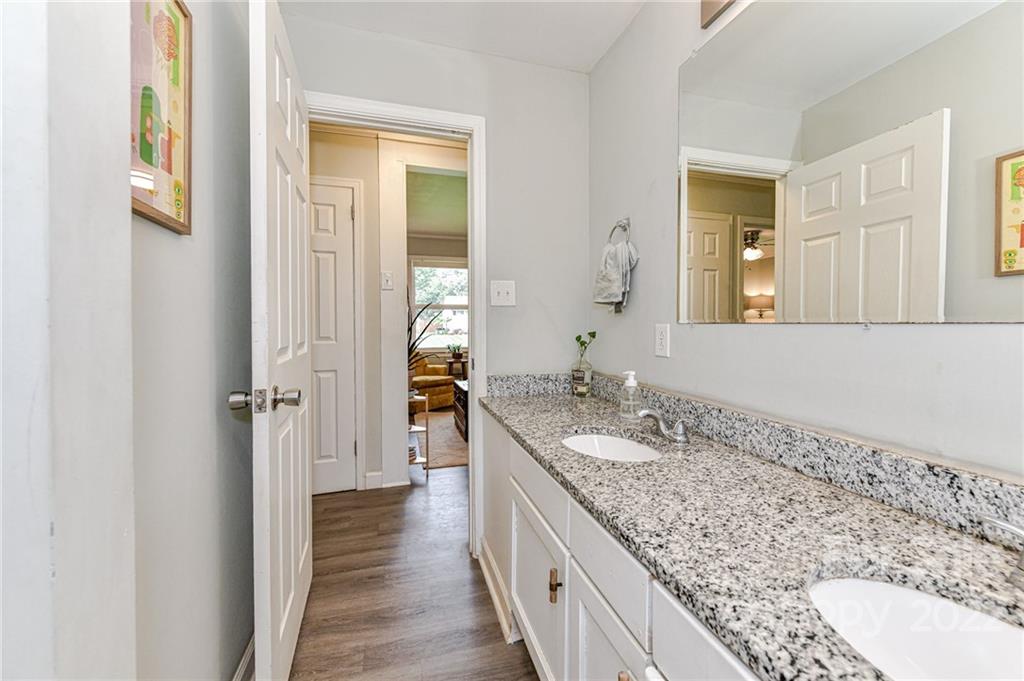 6509 Skycrest Lane Charlotte NC 28217