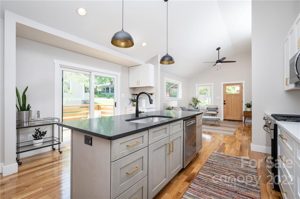66 Brownwood Avenue Asheville NC 28806