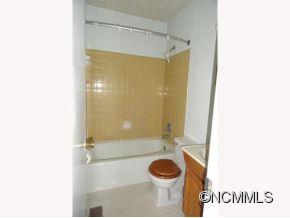 8 Somerset Road Arden NC 28704
