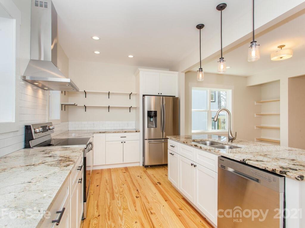 8 Maultsby Lane Asheville NC 28805