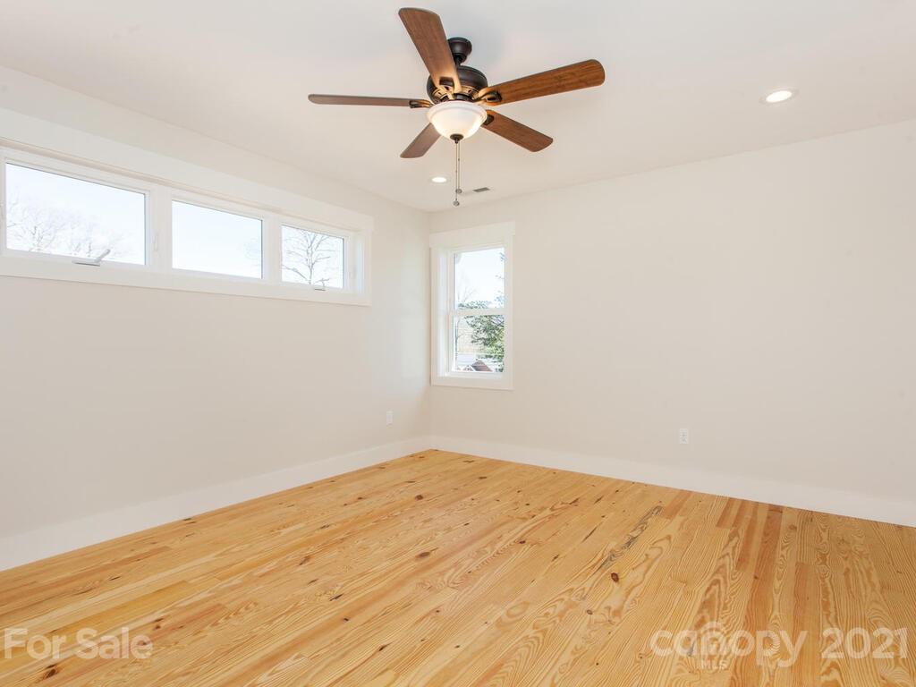 8 Maultsby Lane Asheville NC 28805