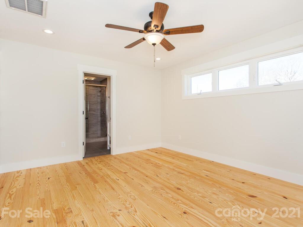 8 Maultsby Lane Asheville NC 28805
