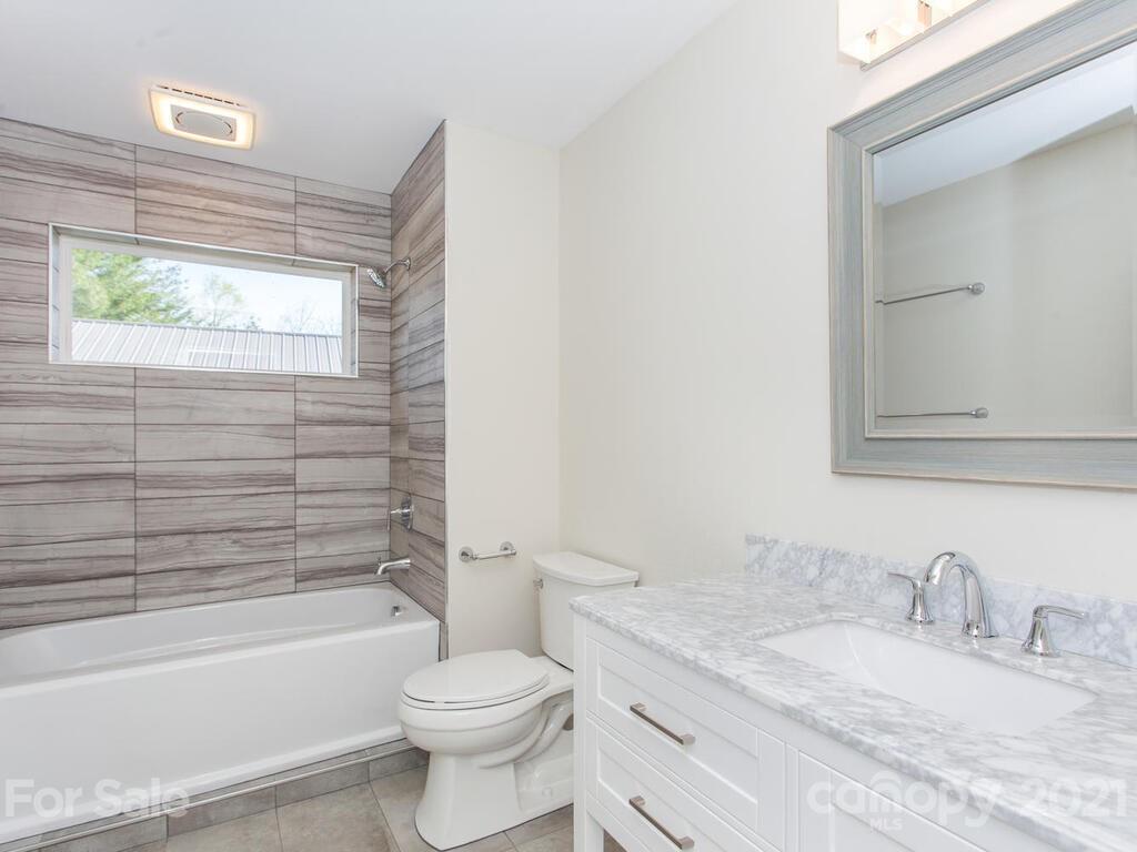 8 Maultsby Lane Asheville NC 28805