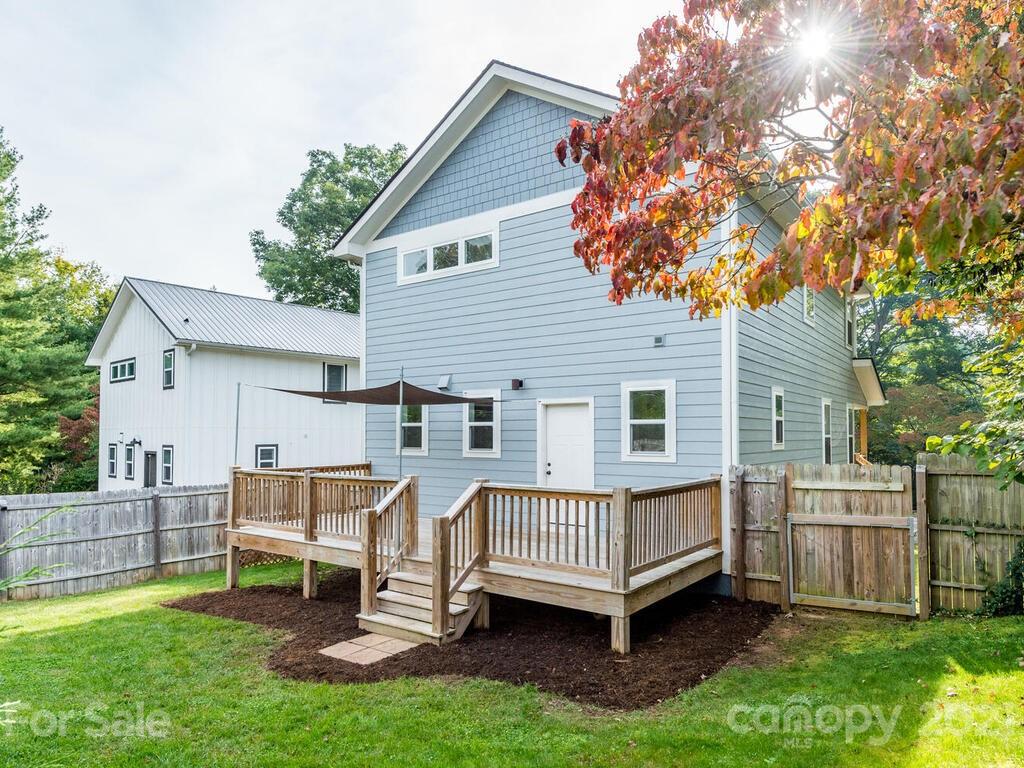 8 Maultsby Lane Asheville NC 28805
