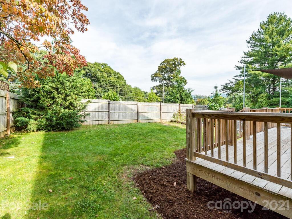 8 Maultsby Lane Asheville NC 28805
