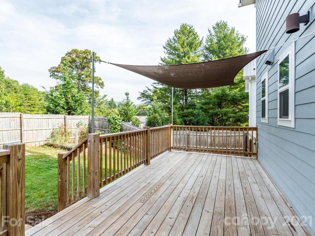 8 Maultsby Lane Asheville NC 28805