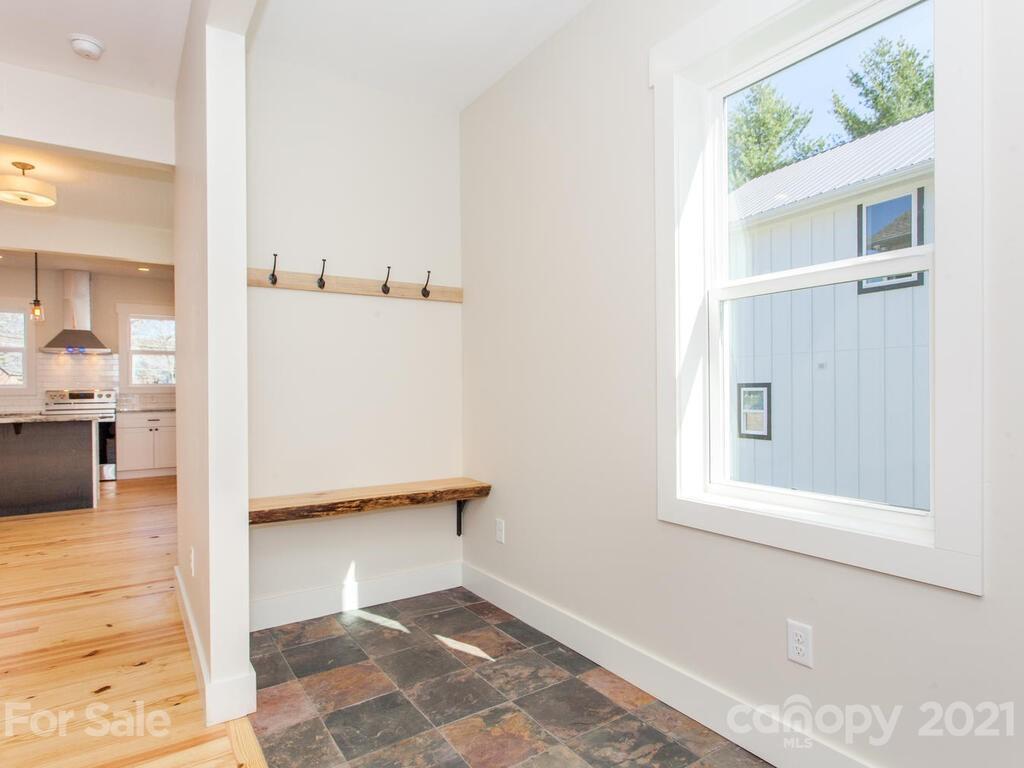 8 Maultsby Lane Asheville NC 28805