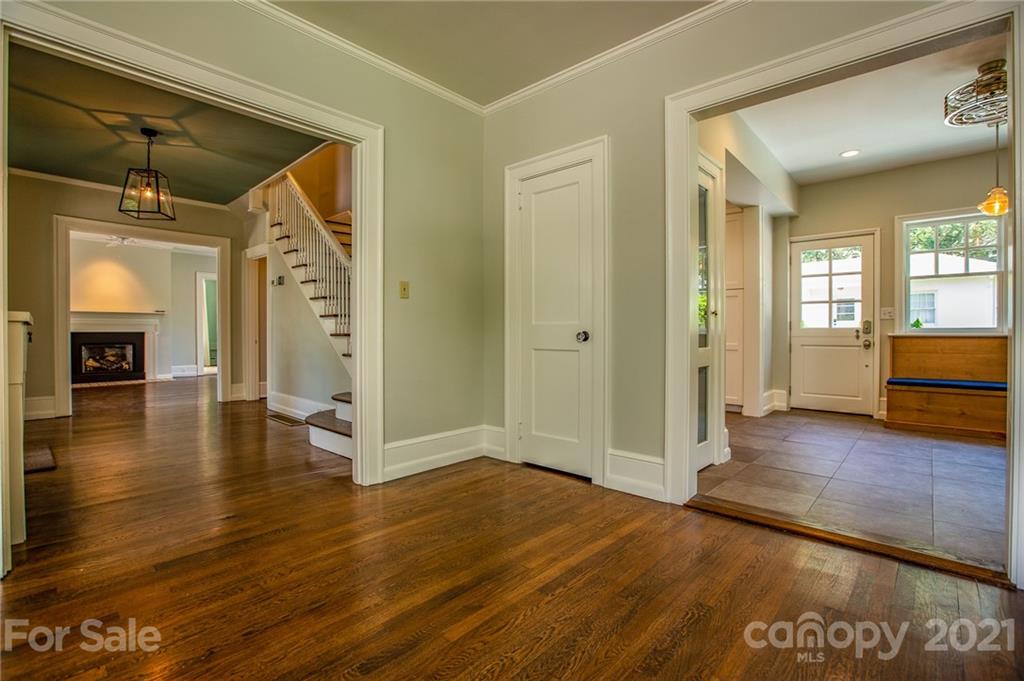 84 Kimberly Avenue Asheville NC 28804