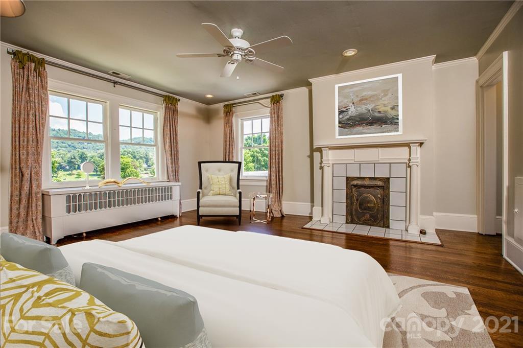 84 Kimberly Avenue Asheville NC 28804