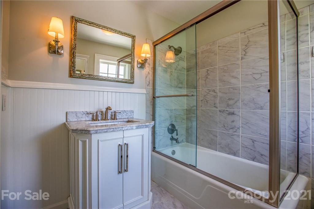 84 Kimberly Avenue Asheville NC 28804