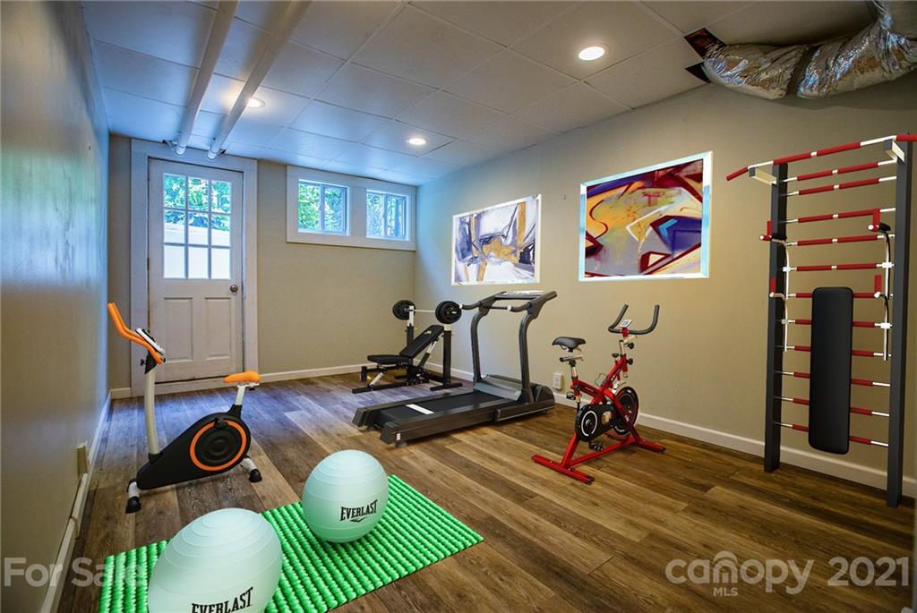 84 Kimberly Avenue Asheville NC 28804