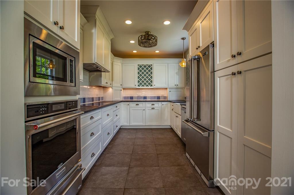 84 Kimberly Avenue Asheville NC 28804