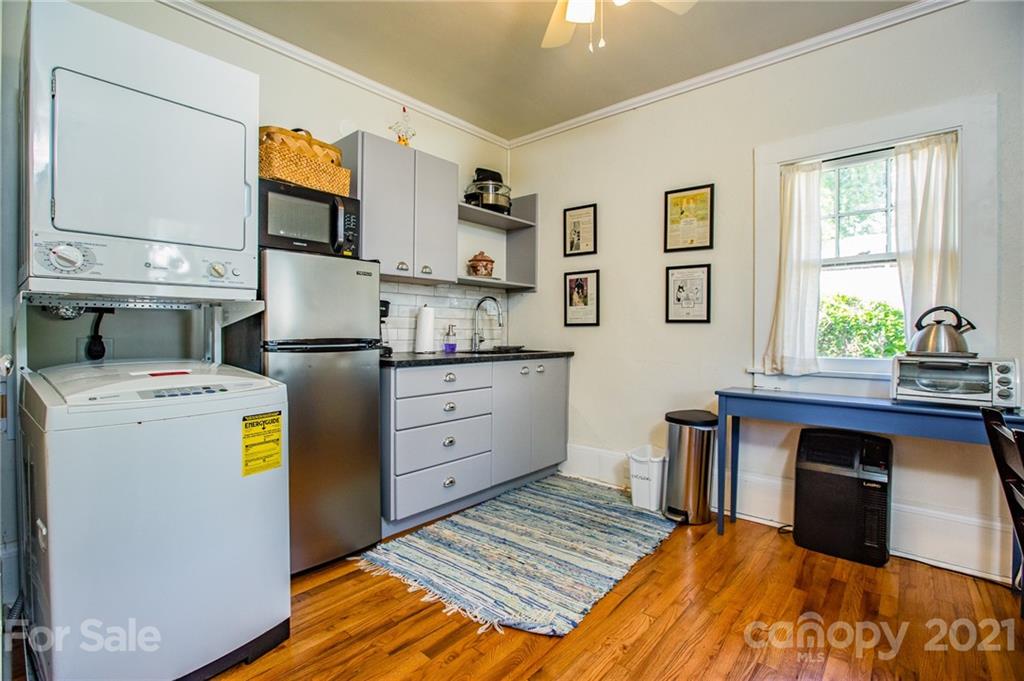 84 Kimberly Avenue Asheville NC 28804