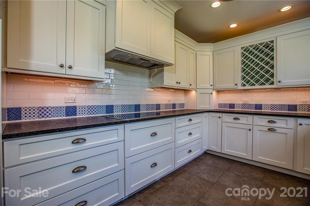 84 Kimberly Avenue Asheville NC 28804