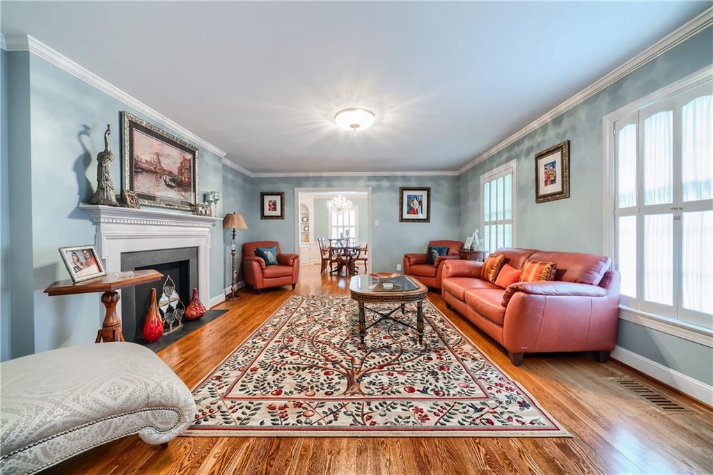 1442 6th Street Circle Court Nw Hickory NC 28601