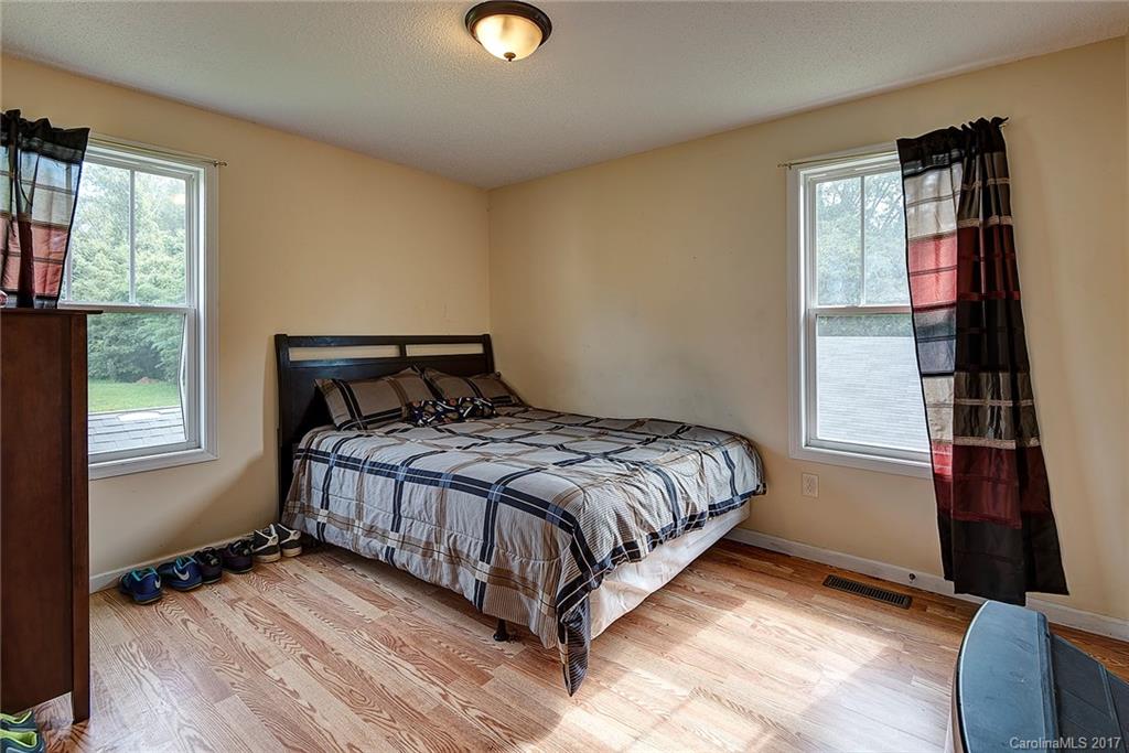 18 Brotherton Avenue Asheville NC 28806