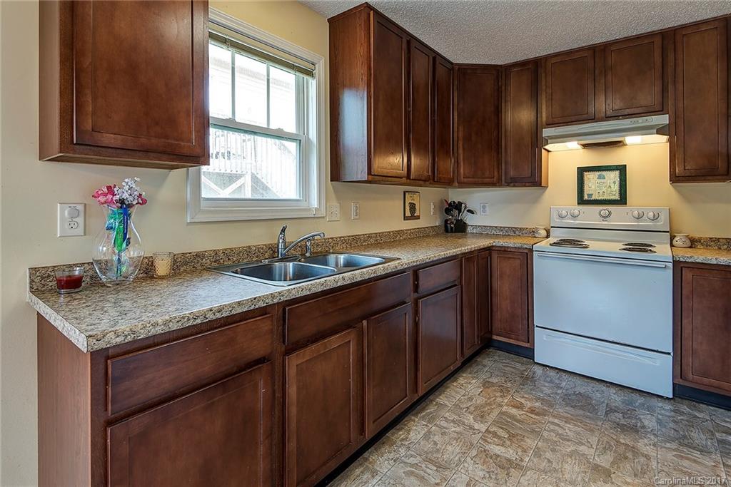 18 Brotherton Avenue Asheville NC 28806
