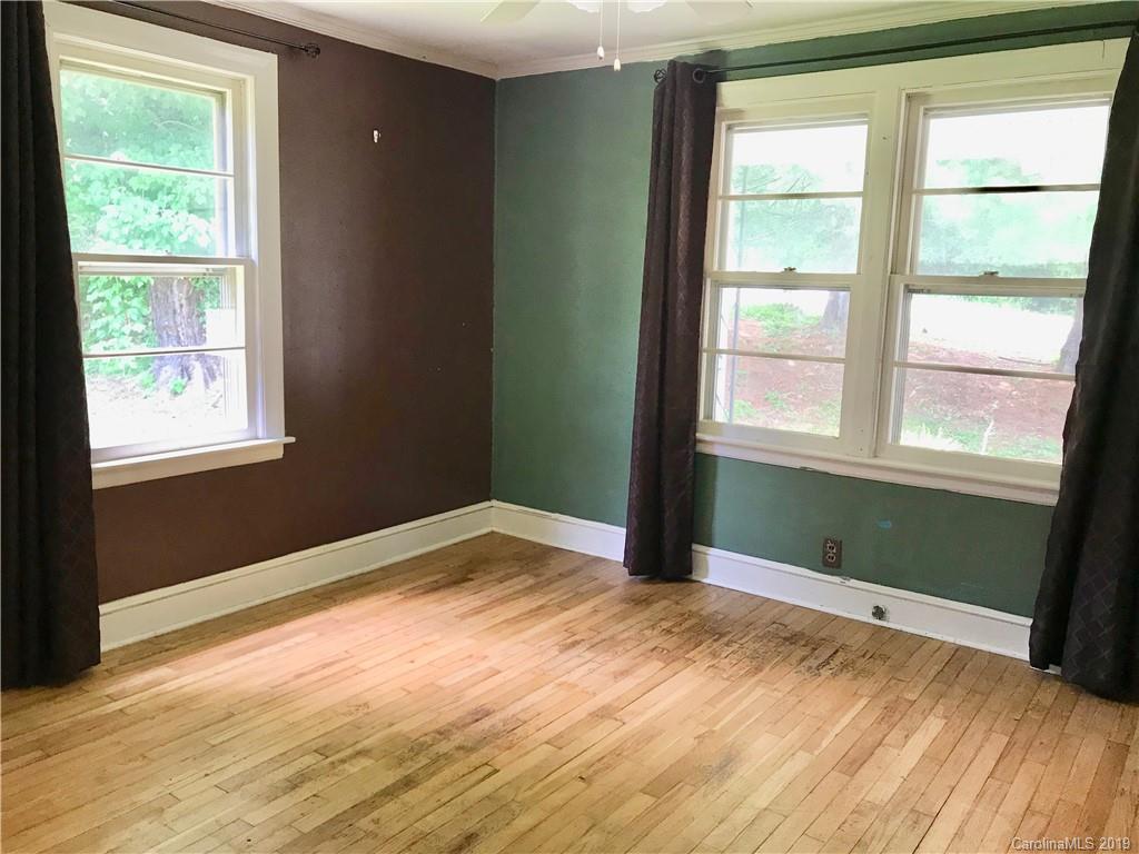 2906 Rabbit Skin Road Waynesville NC 28785