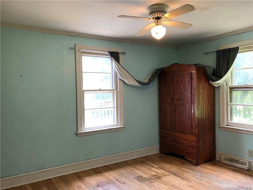 2906 Rabbit Skin Road Waynesville NC 28785