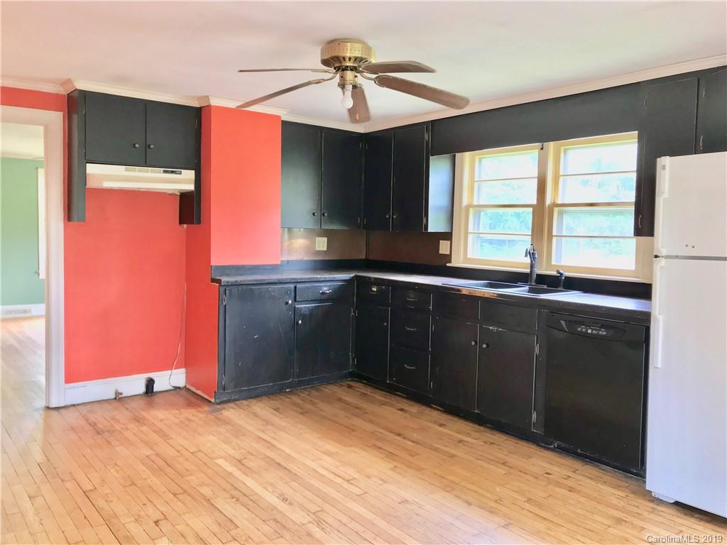 2906 Rabbit Skin Road Waynesville NC 28785