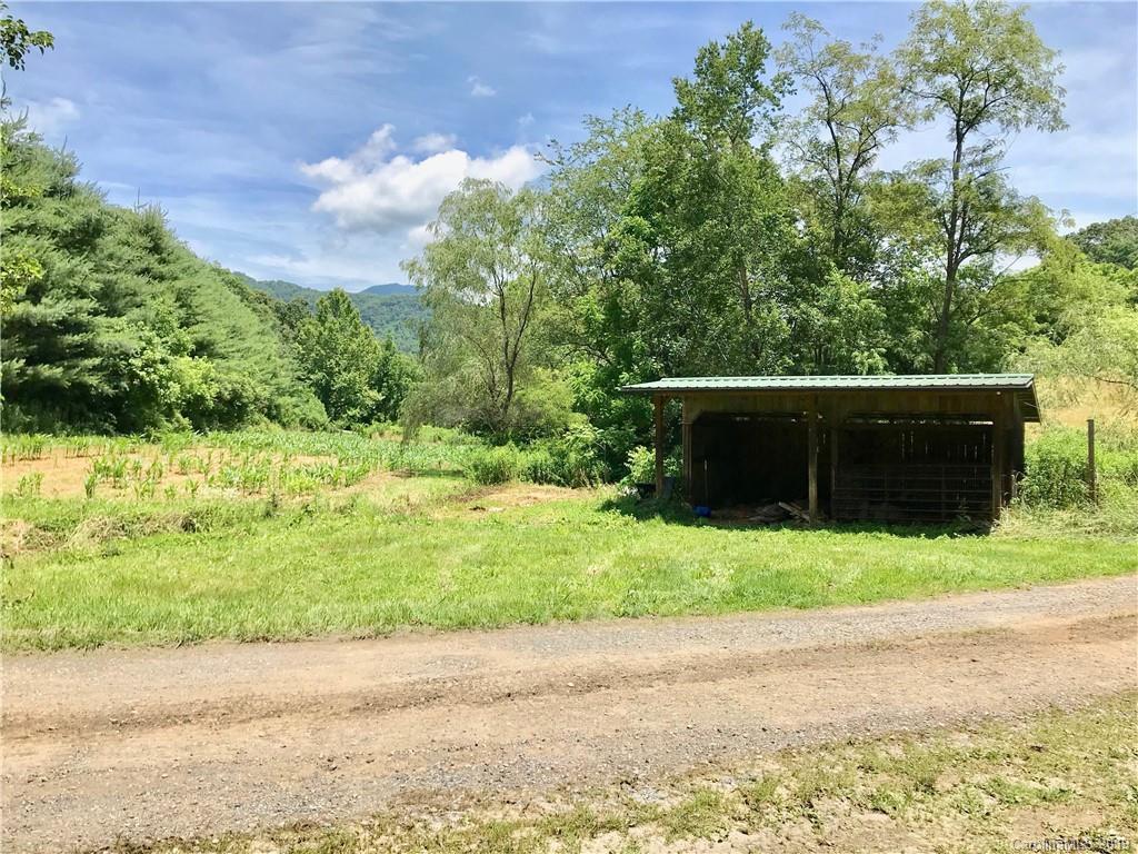 2906 Rabbit Skin Road Waynesville NC 28785