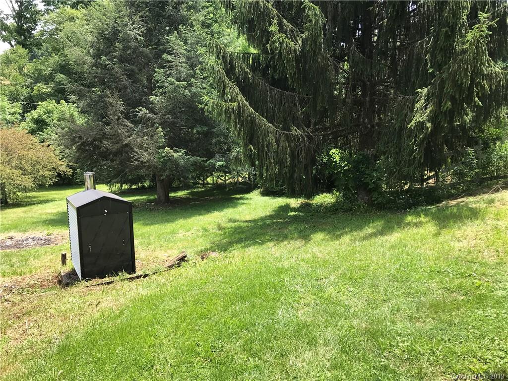 2906 Rabbit Skin Road Waynesville NC 28785